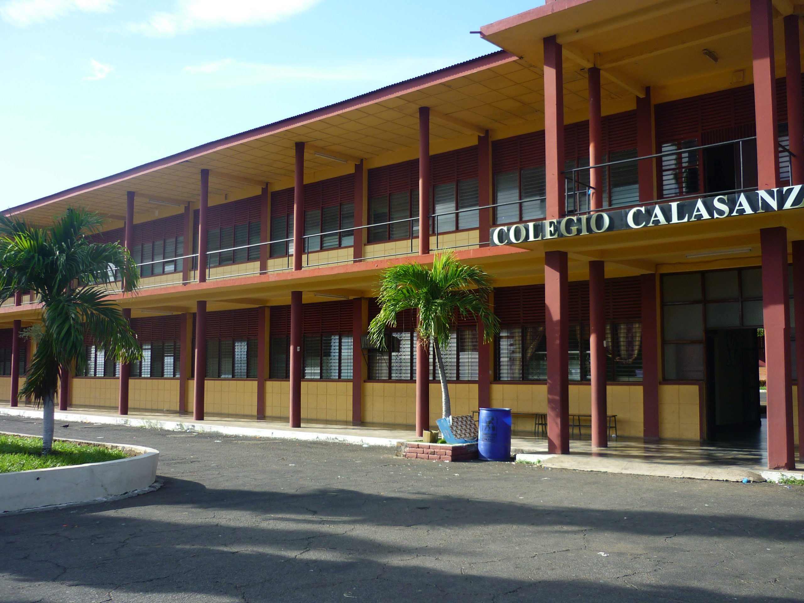 Colegio Calasanz de León