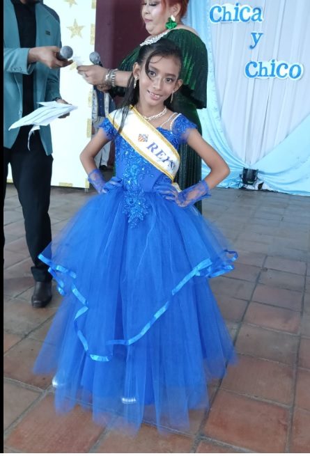 niñita azul